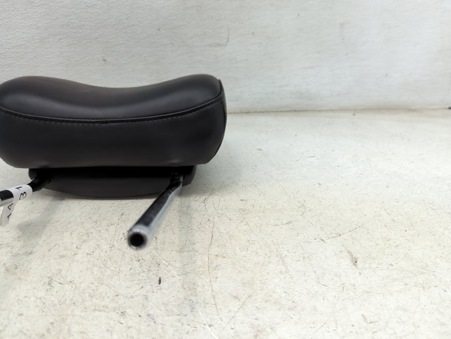 2017 Dodge Durango Headrest Head Rest Front Driver Passenger Seat Fits OEM Used Auto Parts - Oemusedautoparts1.com