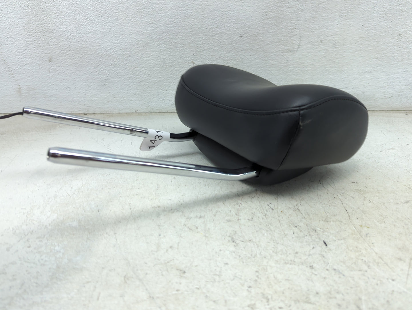 2017 Dodge Durango Headrest Head Rest Front Driver Passenger Seat Fits OEM Used Auto Parts - Oemusedautoparts1.com