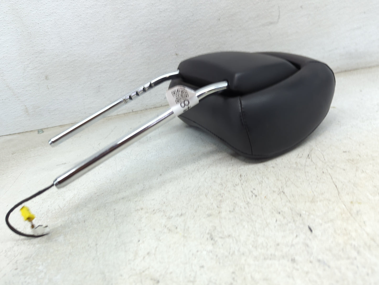 2017 Dodge Durango Headrest Head Rest Front Driver Passenger Seat Fits OEM Used Auto Parts - Oemusedautoparts1.com