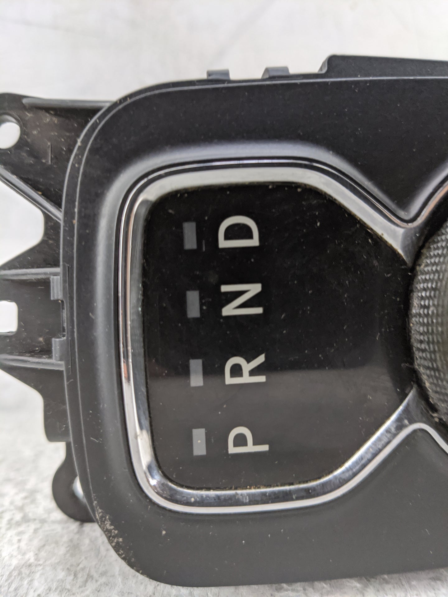 2017 Dodge Durango Floor Console Assembly Shifter - Oemusedautoparts1.com