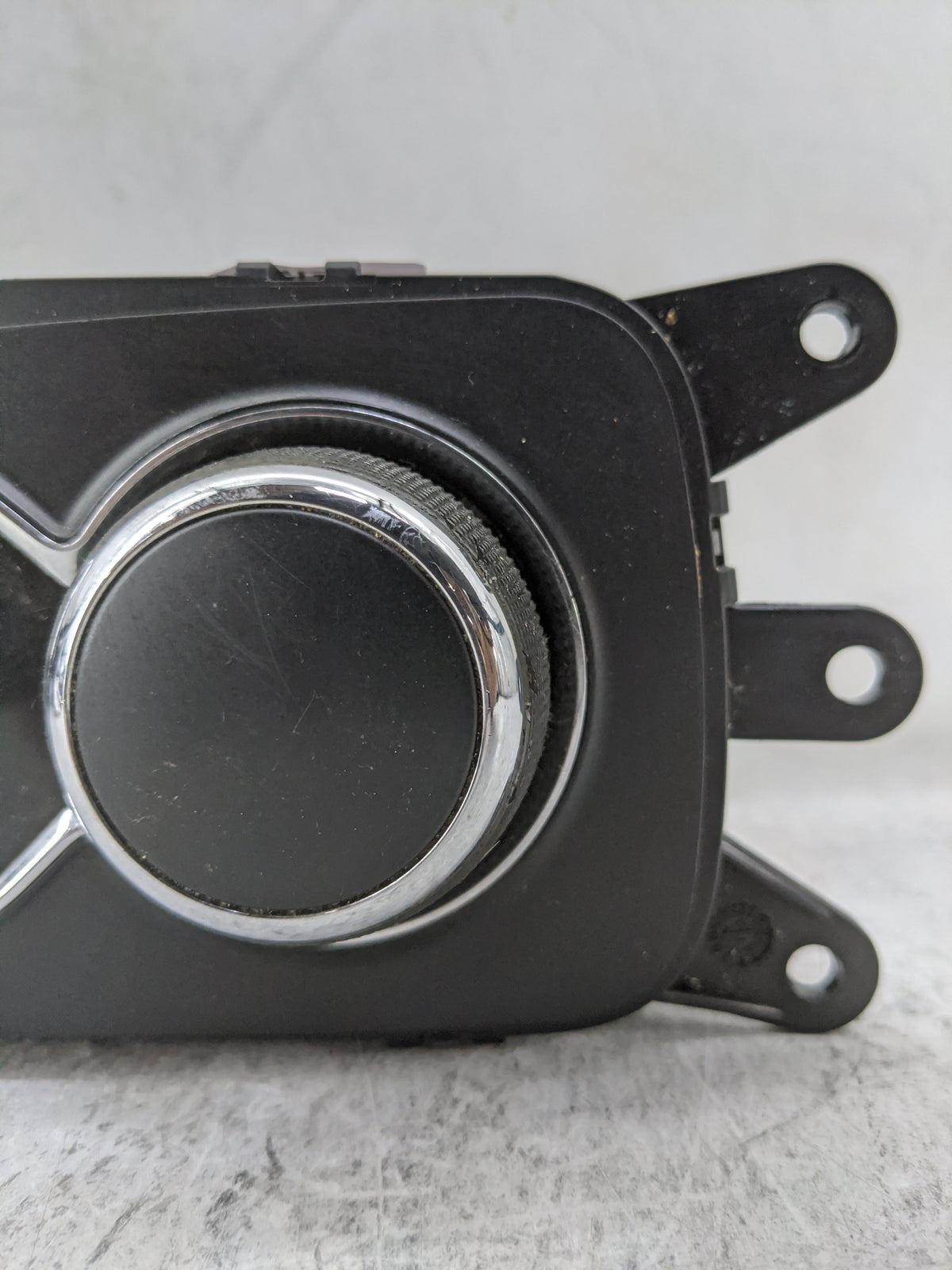 2017 Dodge Durango Floor Console Assembly Shifter - Oemusedautoparts1.com