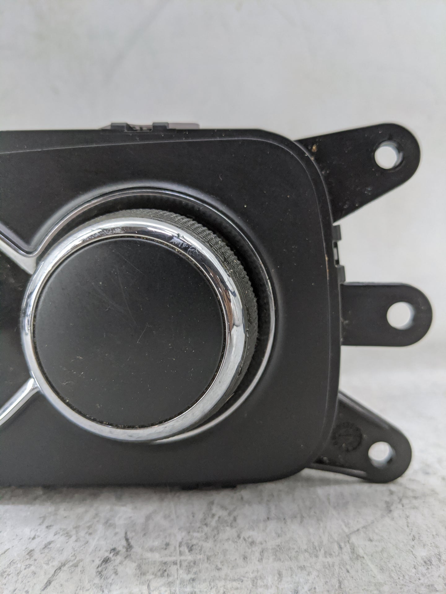 2017 Dodge Durango Floor Console Assembly Shifter - Oemusedautoparts1.com