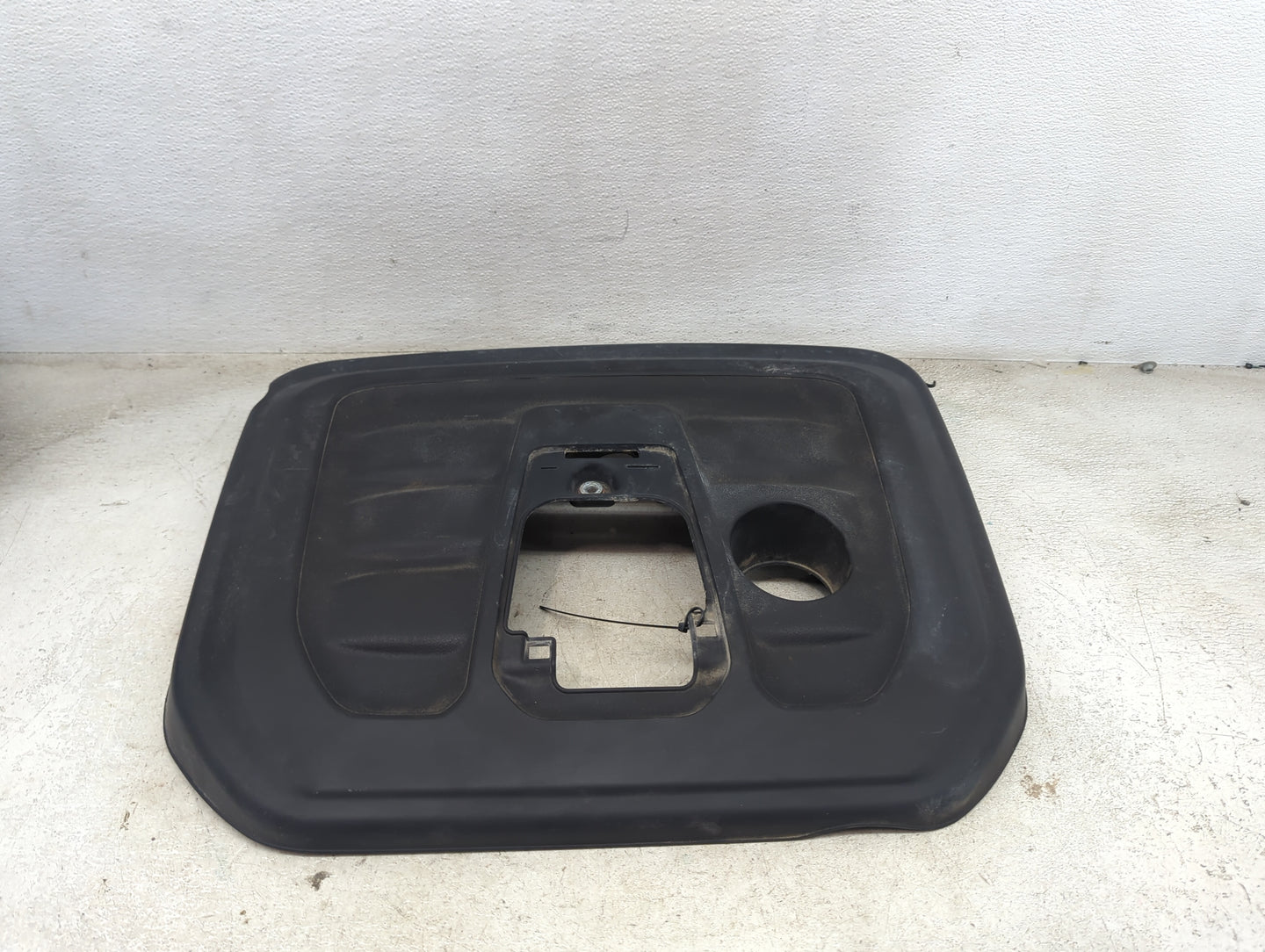 2017 Dodge Durango Engine Cover Black - Oemusedautoparts1.com