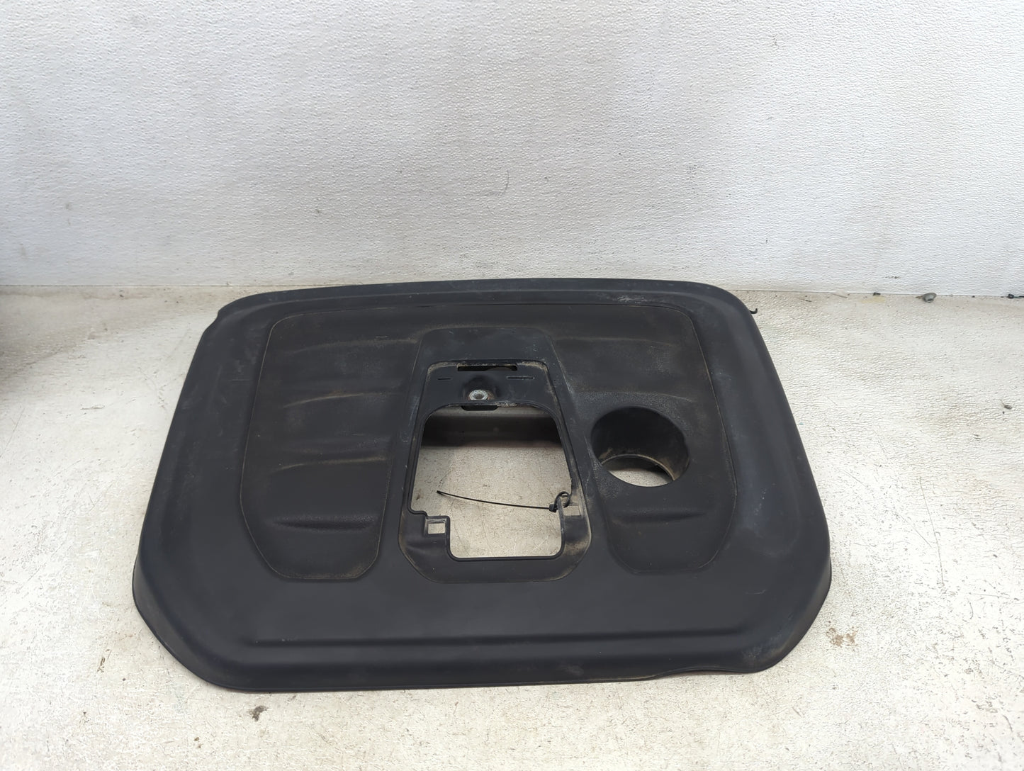 2017 Dodge Durango Engine Cover Black - Oemusedautoparts1.com