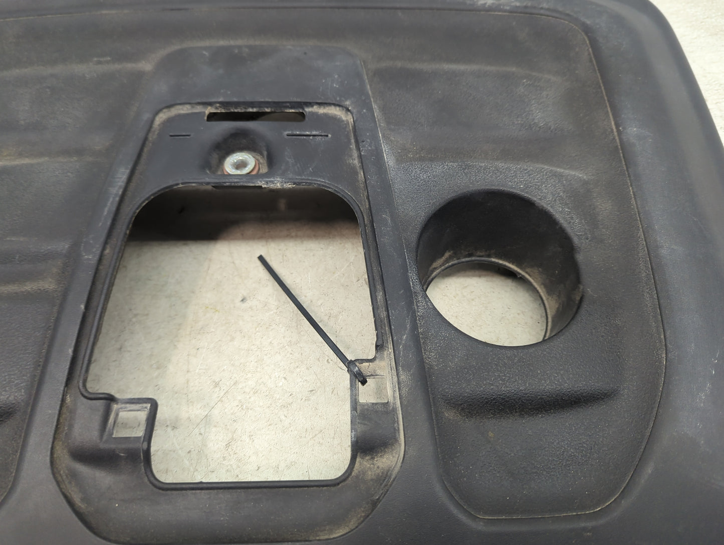 2017 Dodge Durango Engine Cover Black - Oemusedautoparts1.com