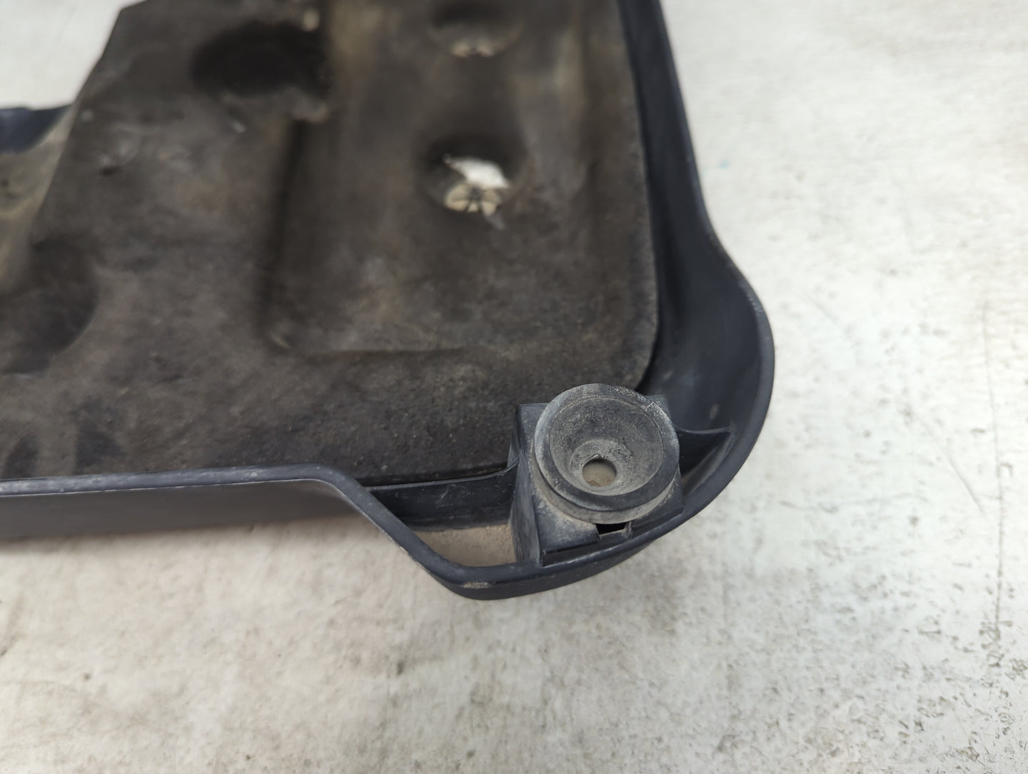 2017 Dodge Durango Engine Cover Black - Oemusedautoparts1.com