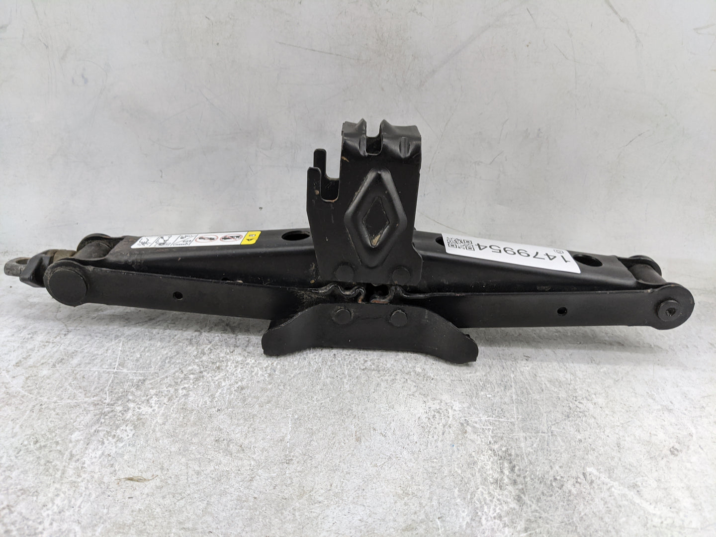 2017 Dodge Durango Spare Scissor Car Jack Black - Oemusedautoparts1.com