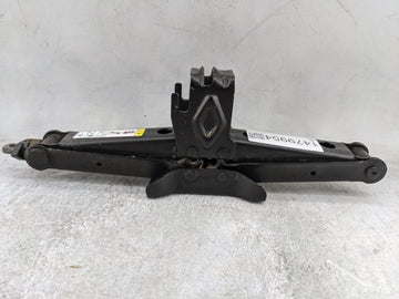 2017 Dodge Durango Spare Scissor Car Jack Black - Oemusedautoparts1.com