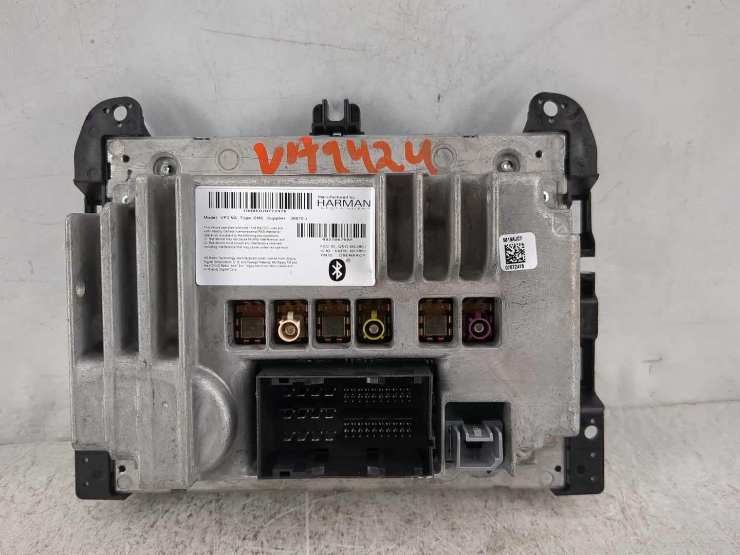 2017 Dodge Durango Radio AM FM Cd Player Receiver Replacement P/N:68270670AF QNG-BE2801, 6434C-BE2801, VP3 NA Fits OEM Used 