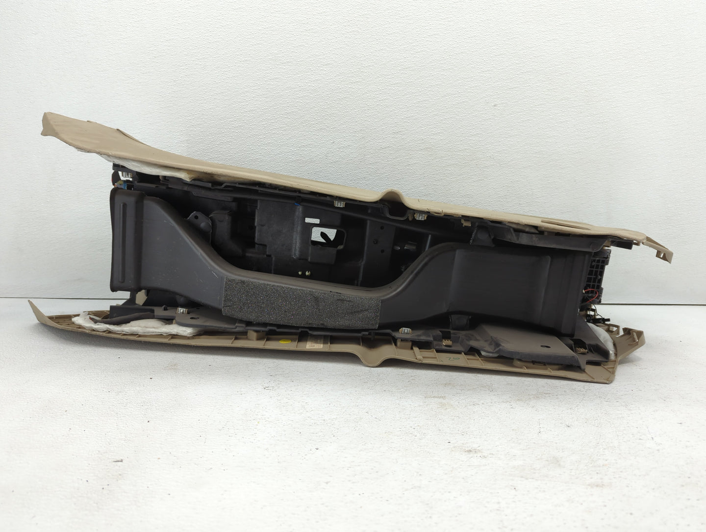 2011-2020 Dodge Durango Center Floor Console P/N:C01751070B Fits Fits 2011 2012 2013 2014 2015 2016 2017 2018 2019 2020 OEM 