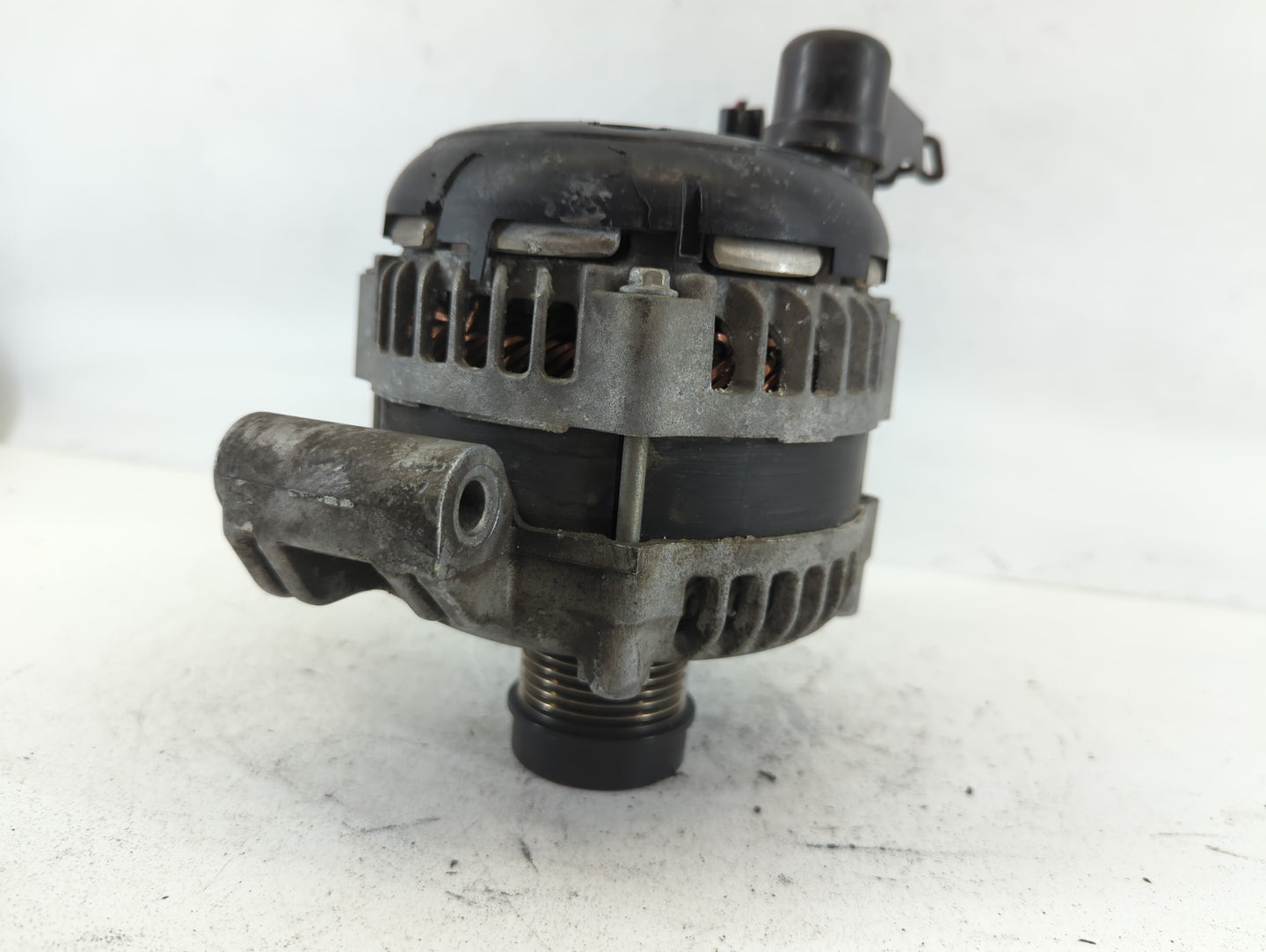 2017 Dodge Durango Alternator Replacement Generator Charging Assembly Engine OEM P/N:MX421000-7200 P56029789AA Fits OEM Used