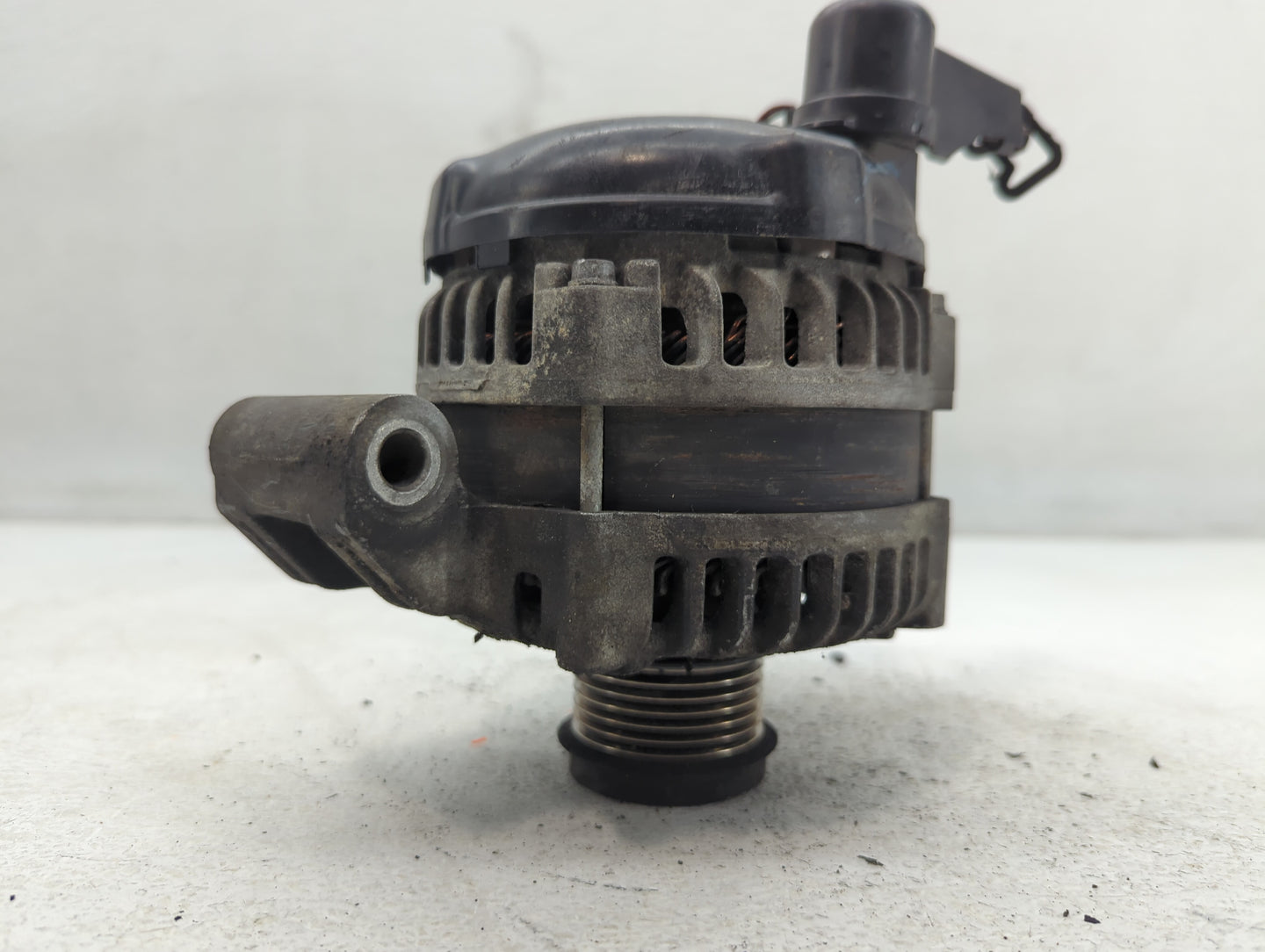 2011-2015 Dodge Durango Alternator Replacement Generator Charging Assembly Engine OEM P/N:TN421000-0752 P04801779AI Fits OEM