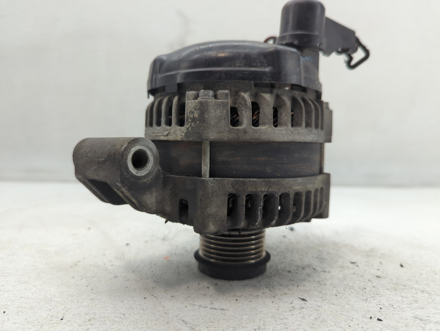 2011-2015 Dodge Durango Alternator Replacement Generator Charging Assembly Engine OEM P/N:TN421000-0752 P04801779AI Fits OEM