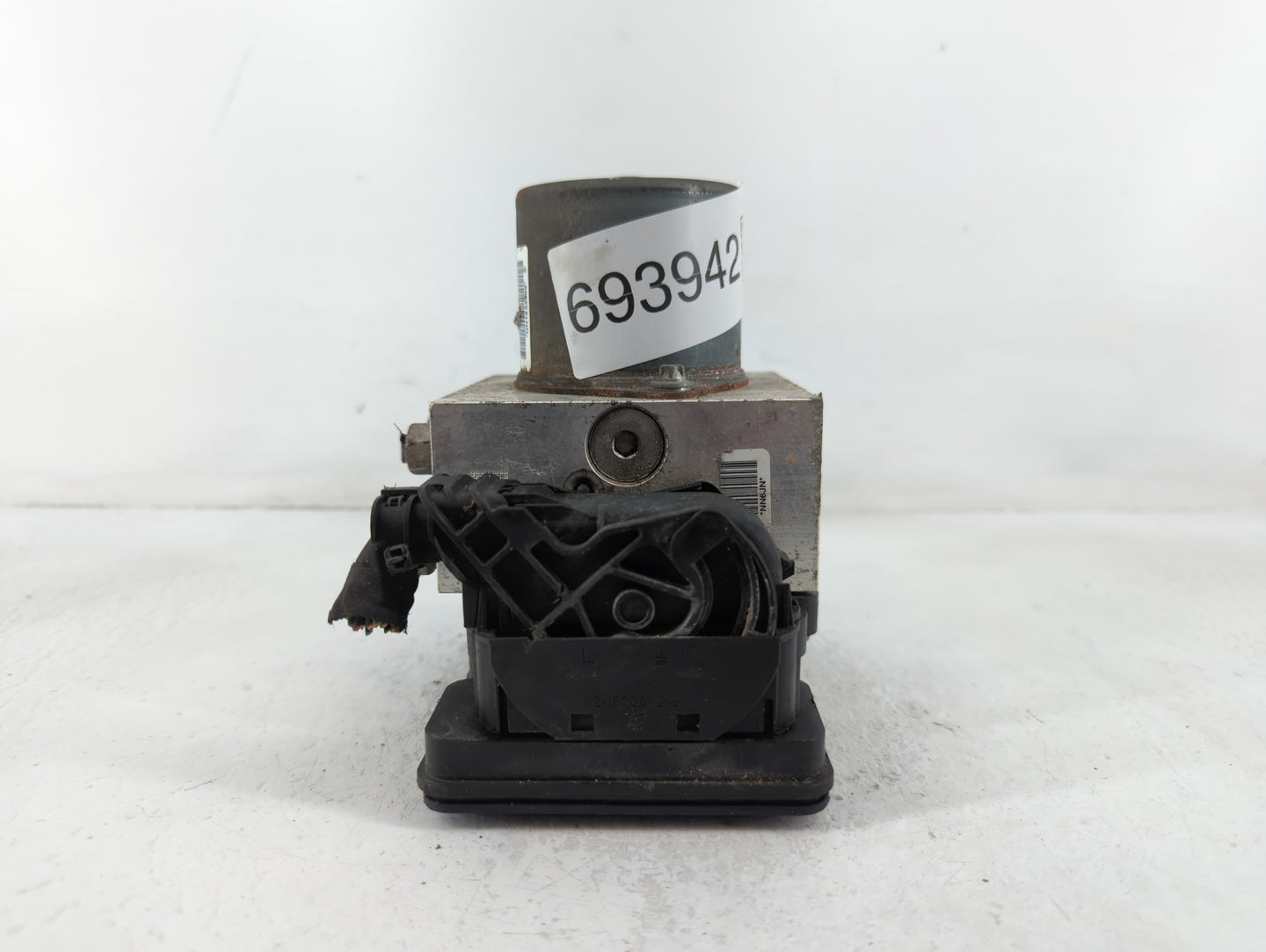 2017 Dodge Durango ABS Pump Control Module Replacement P/N:F349000 Fits OEM Used Auto Parts - Oemusedautoparts1.com