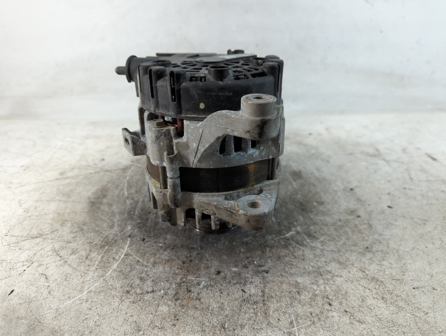 2011-2015 Dodge Durango Alternator Replacement Generator Charging Assembly Engine OEM P/N:37300-2SGD1 2723062 Fits OEM Used 