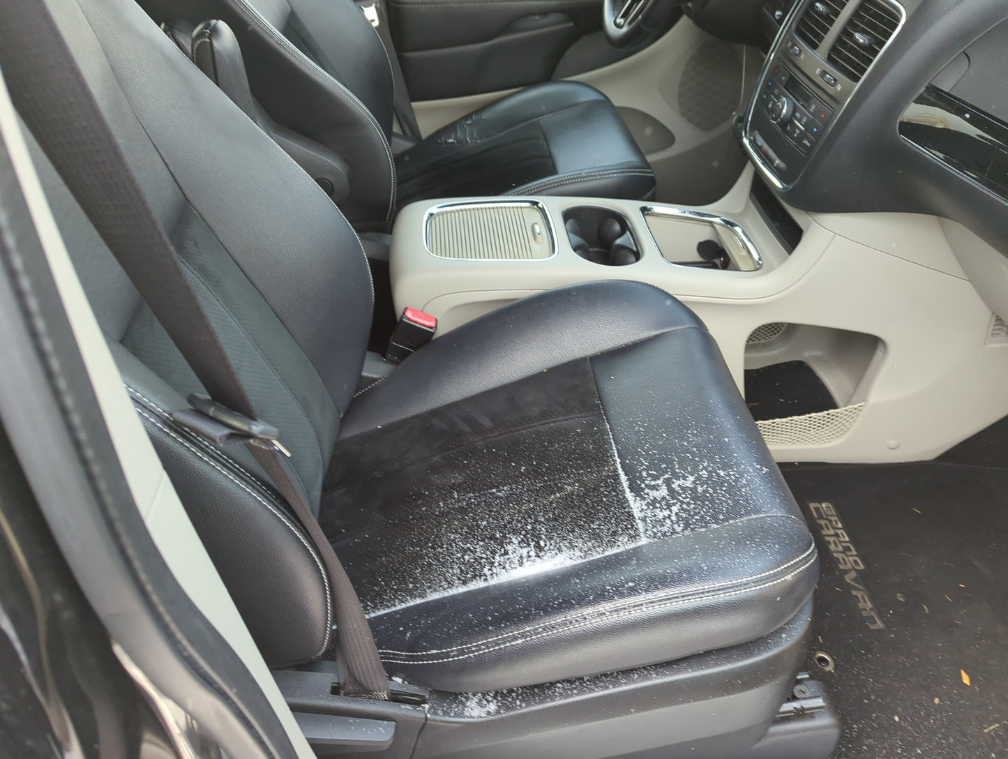 2011-2018 Dodge Grand Caravan Passenger Front Seat Oem - Oemusedautoparts1.com