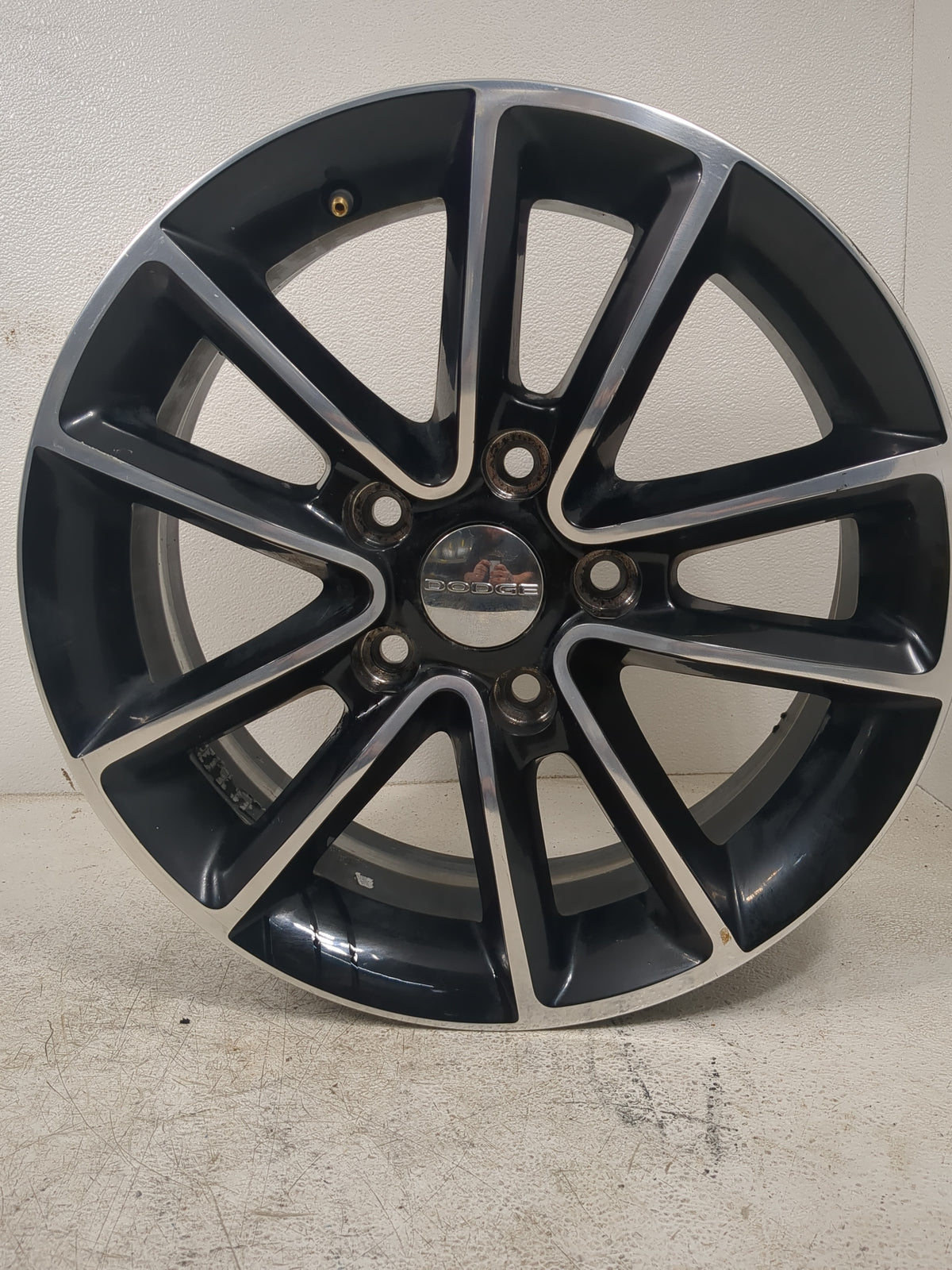 2013-2018 Dodge Grand Caravan Oem Wheel Rim - Oemusedautoparts1.com