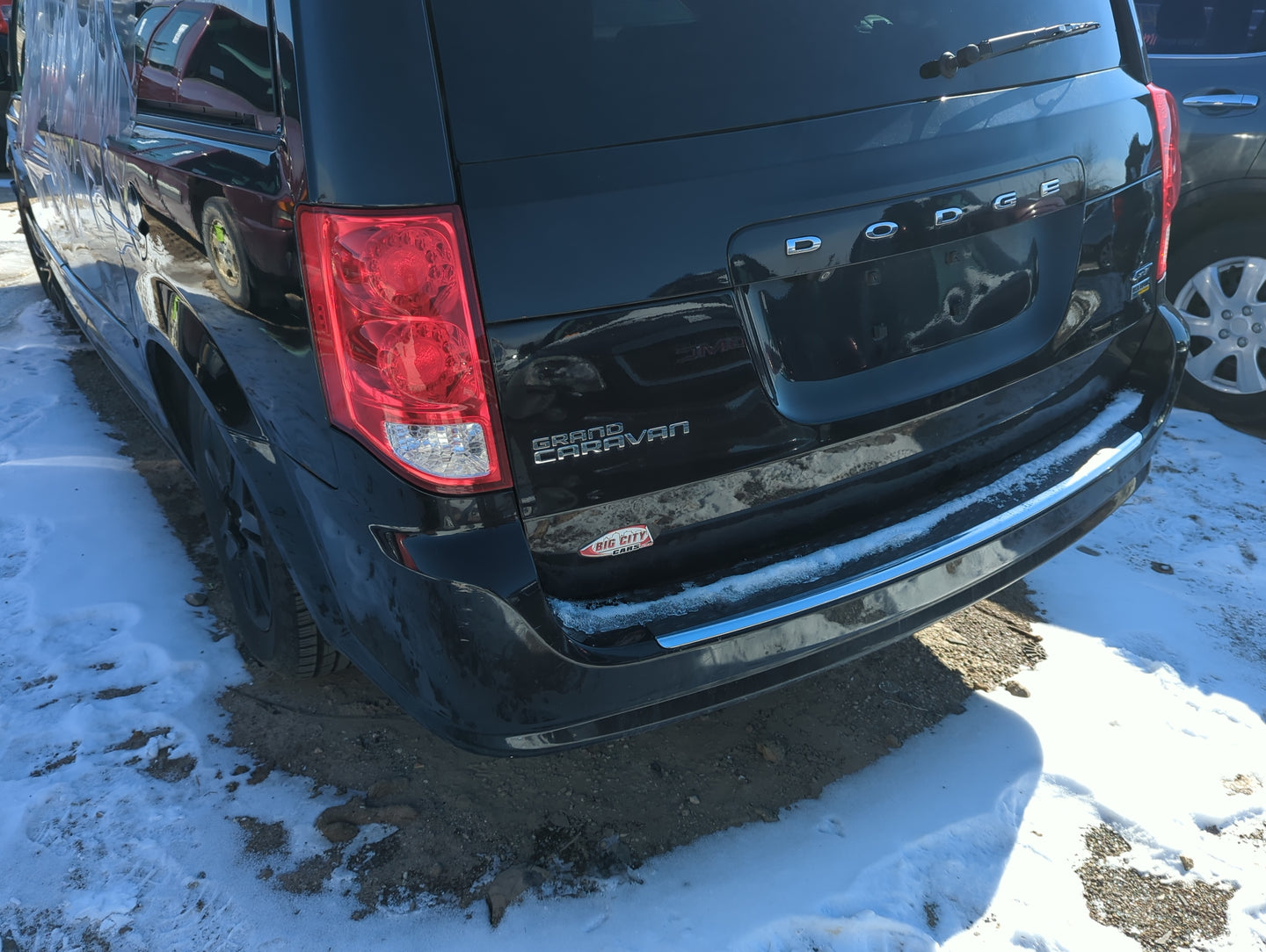 2011-2020 Dodge Grand Caravan Rear Bumper Assembly Oem 1381414 - Oemusedautoparts1.com