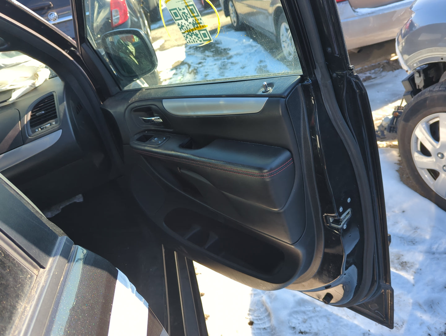 2017 Dodge Grand Caravan Front Right Passenger Interior Door Panel Trim 1381454 - Oemusedautoparts1.com
