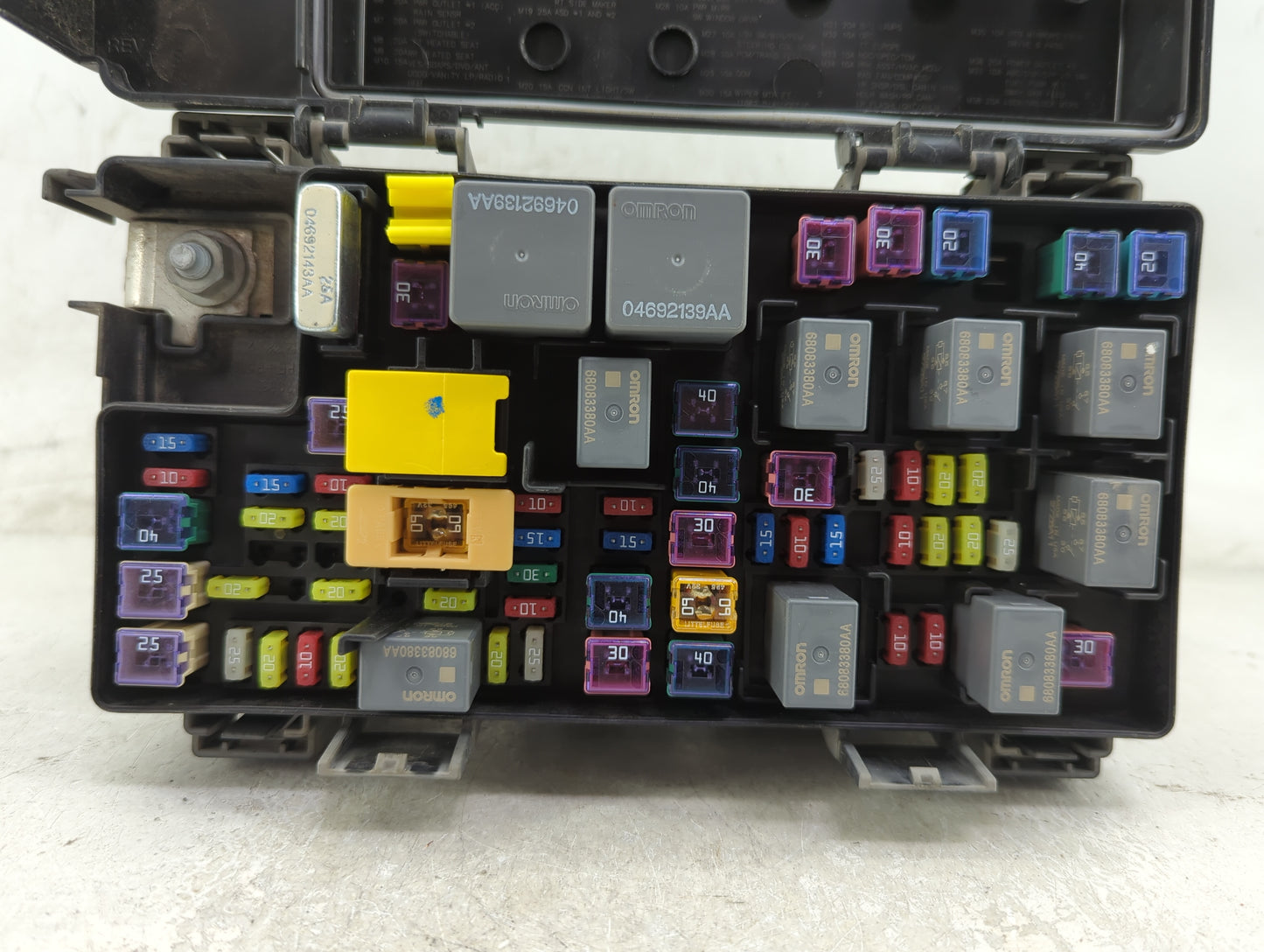 2017 Dodge Grand Caravan Fusebox Fuse Box Relay Module Tipm - Oemusedautoparts1.com