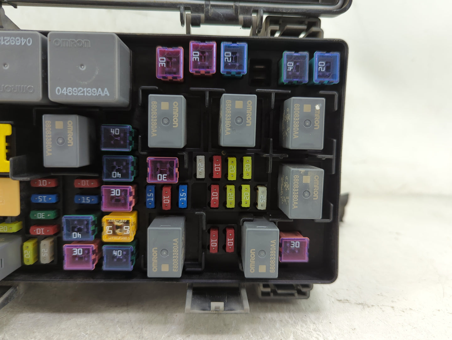2017 Dodge Grand Caravan Fusebox Fuse Box Relay Module Tipm - Oemusedautoparts1.com
