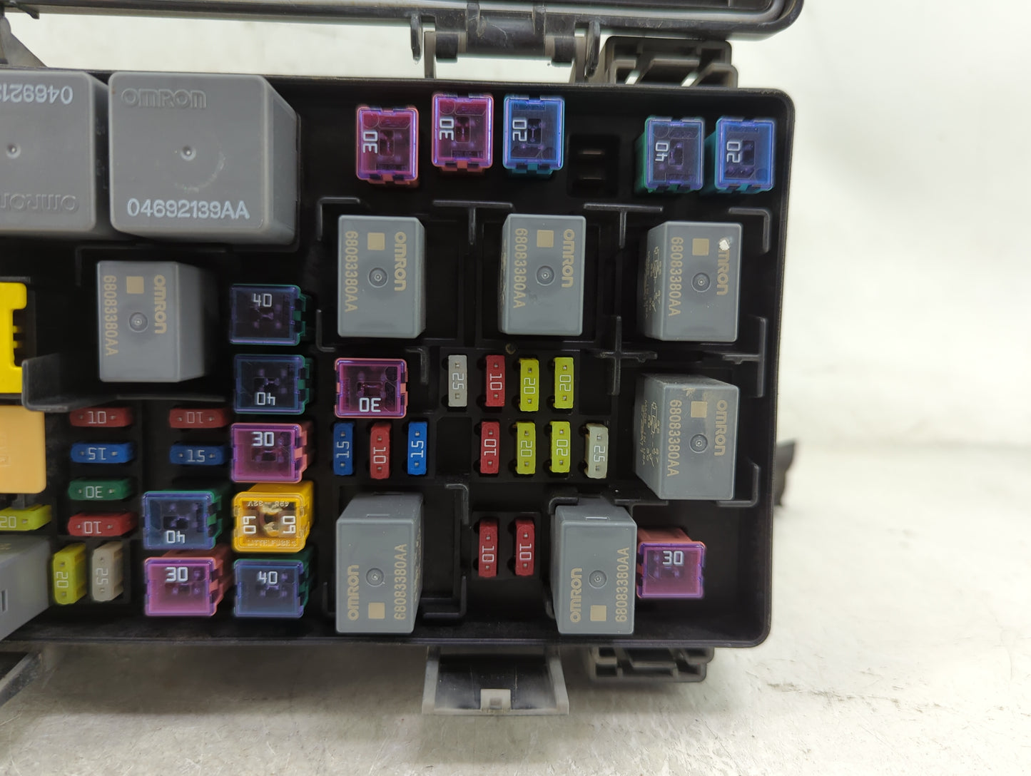 2017 Dodge Grand Caravan Fusebox Fuse Box Relay Module Tipm - Oemusedautoparts1.com