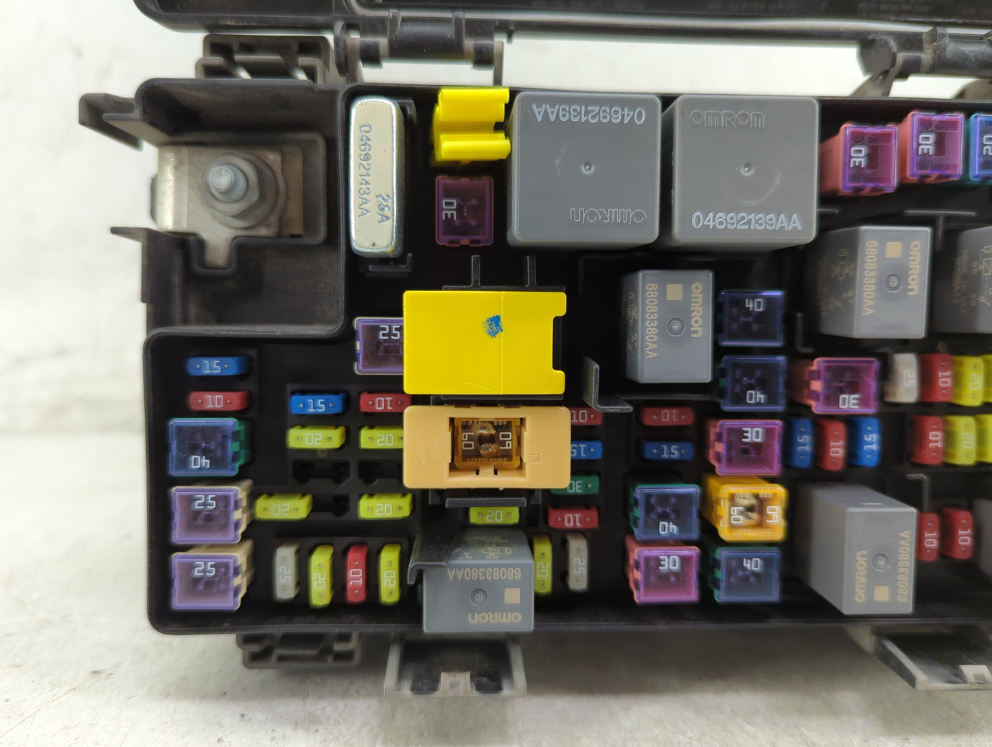 2017 Dodge Grand Caravan Fusebox Fuse Box Relay Module Tipm - Oemusedautoparts1.com