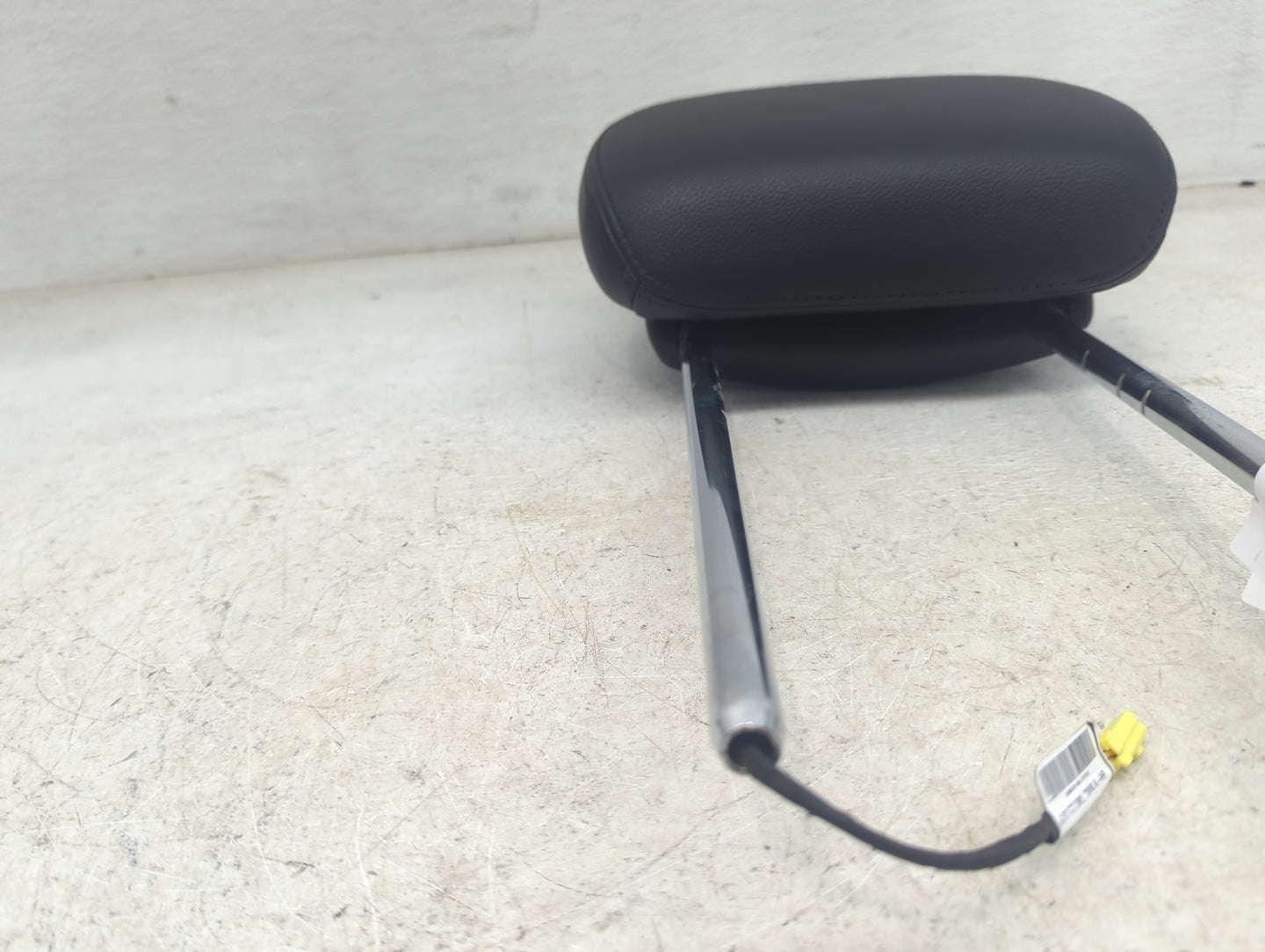 2017 Dodge Grand Caravan Headrest Head Rest Front Driver Seat Black - Oemusedautoparts1.com
