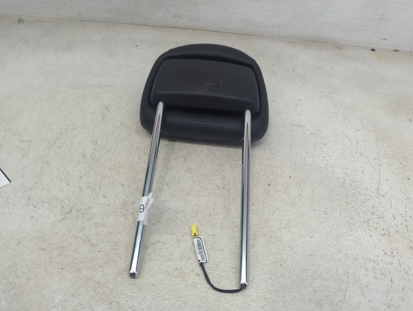 2017 Dodge Grand Caravan Headrest Head Rest Front Driver Seat Black - Oemusedautoparts1.com