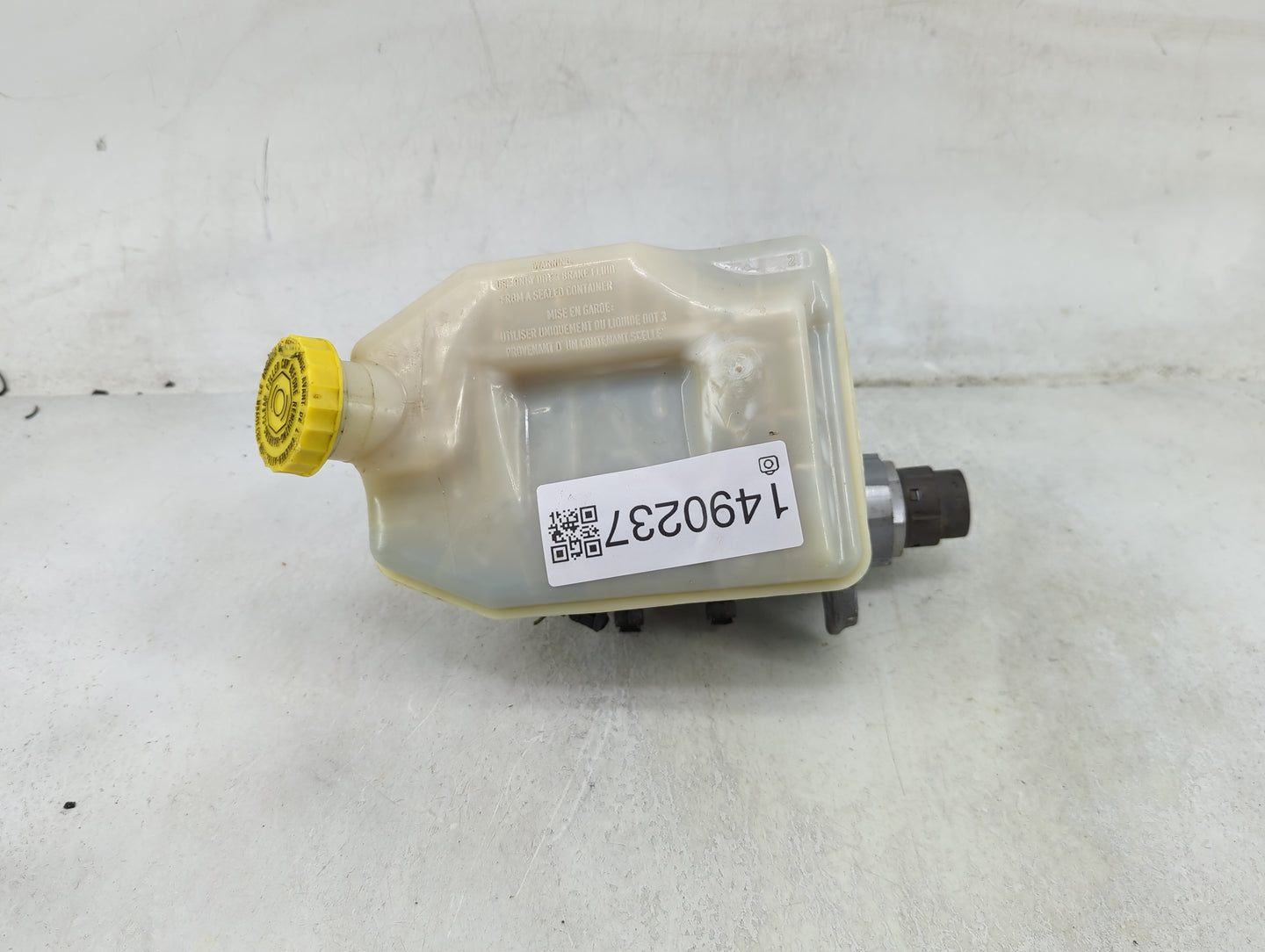 2012-2020 Dodge Grand Caravan Brake Master Cylinder 1490237 - Oemusedautoparts1.com