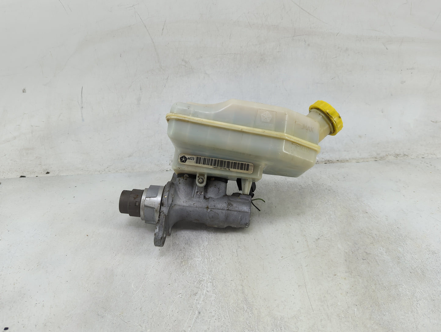 2012-2020 Dodge Grand Caravan Brake Master Cylinder 1490237 - Oemusedautoparts1.com