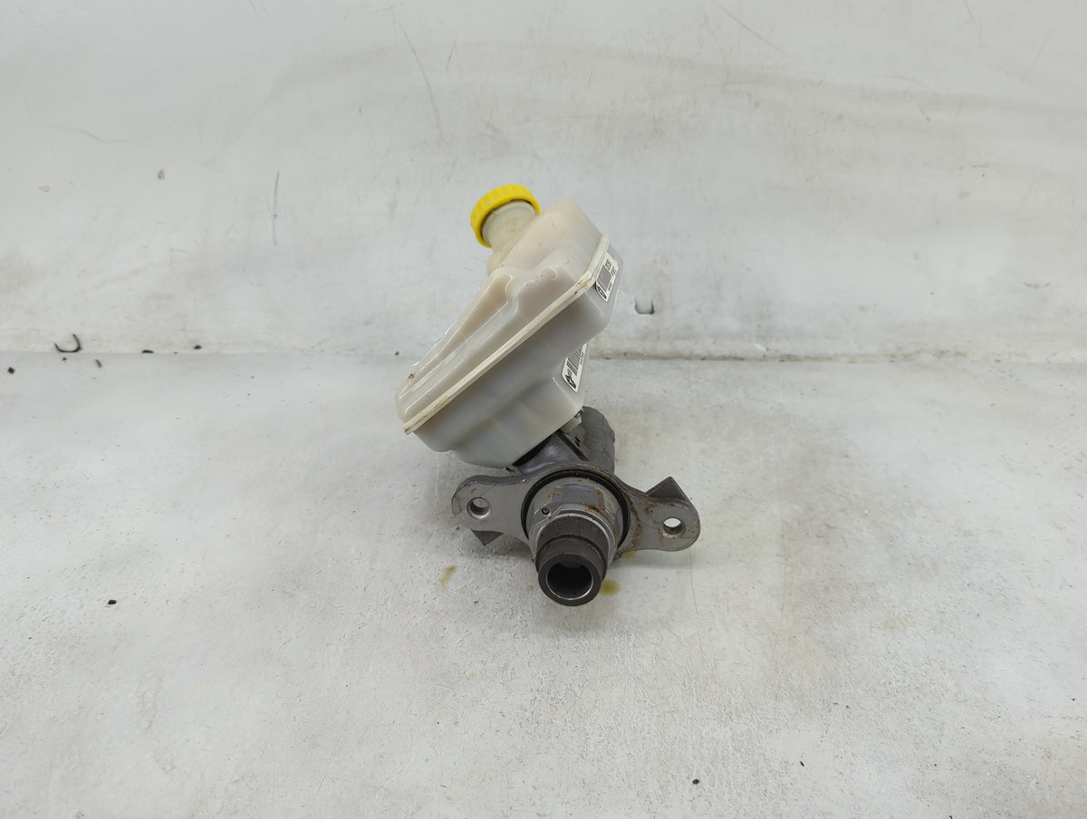 2012-2020 Dodge Grand Caravan Brake Master Cylinder 1490292 - Oemusedautoparts1.com