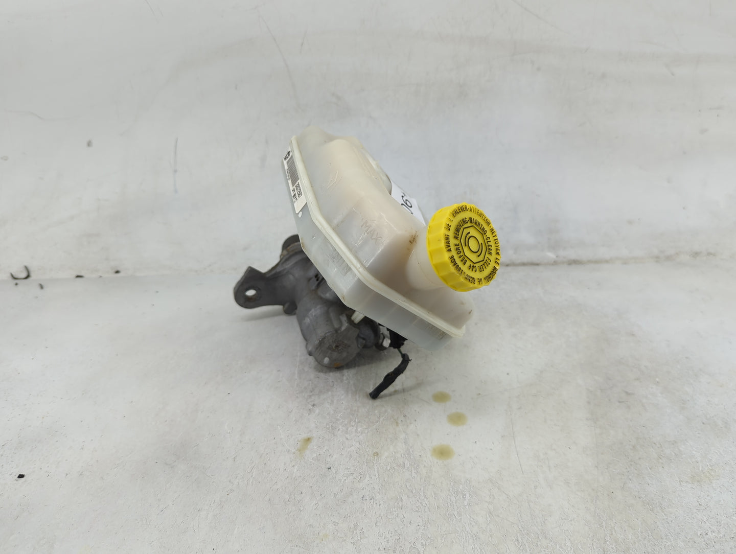 2012-2020 Dodge Grand Caravan Brake Master Cylinder 1490292 - Oemusedautoparts1.com