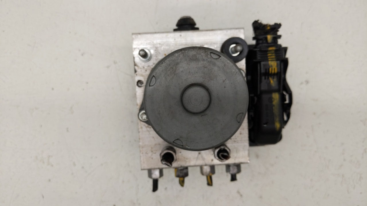 2015-2018 Dodge Grand Caravan ABS Pump Control Module Replacement P/N:P68183803AC 68183803AC Fits Fits 2015 2016 2017 2018 O