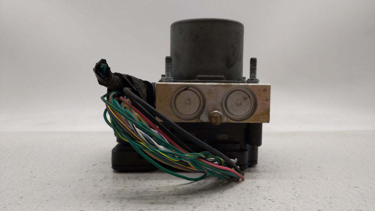 2015-2018 Dodge Grand Caravan ABS Pump Control Module Replacement P/N:P68183803AC 68183803AC Fits Fits 2015 2016 2017 2018 O