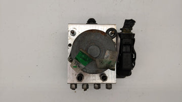2015-2018 Dodge Grand Caravan ABS Pump Control Module Replacement P/N:P68183803AC 68183803AC Fits Fits 2015 2016 2017 2018 OEM Used Auto Parts