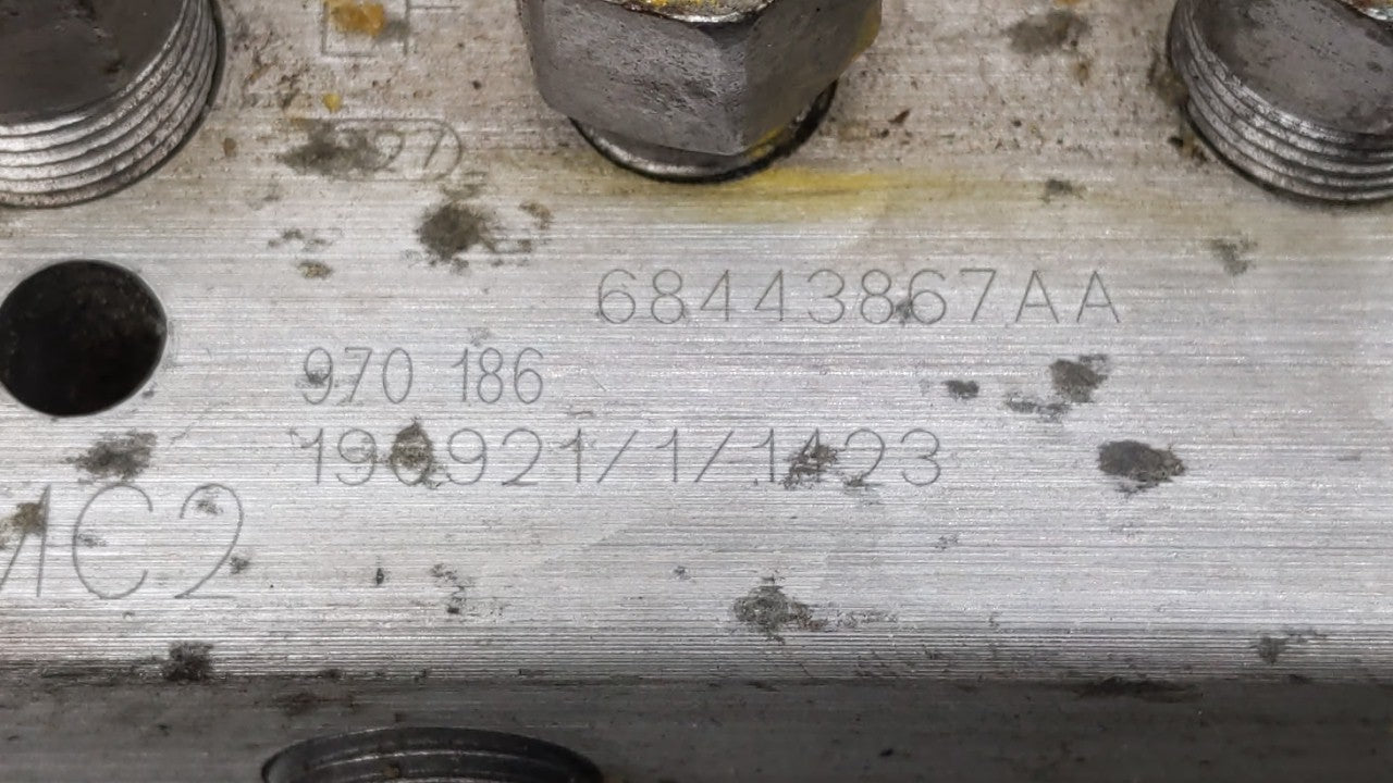 2015-2018 Dodge Grand Caravan ABS Pump Control Module Replacement P/N:P68183803AC 68183803AC Fits Fits 2015 2016 2017 2018 O