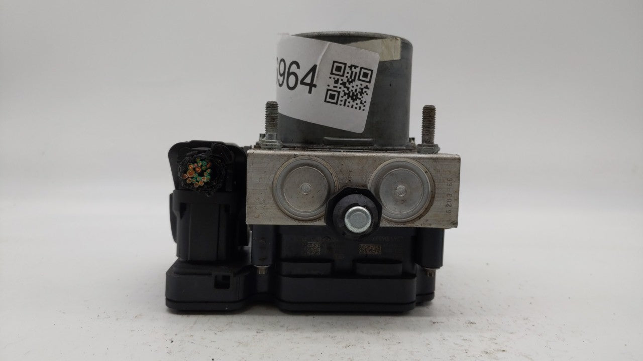 2015-2018 Dodge Grand Caravan ABS Pump Control Module Replacement P/N:P68183803AC 68183803AC Fits Fits 2015 2016 2017 2018 O