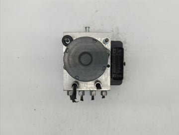 2015-2018 Dodge Grand Caravan ABS Pump Control Module Replacement P/N:P68183803AC 68183803AC Fits Fits 2015 2016 2017 2018 OEM Used Auto Parts