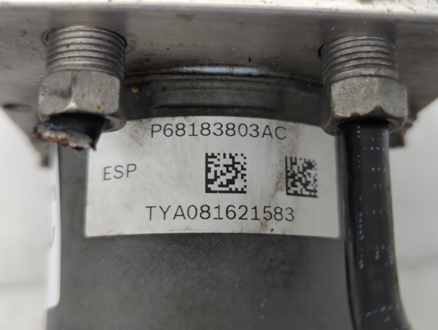 2015-2018 Dodge Grand Caravan ABS Pump Control Module Replacement P/N:P68183803AC 68183803AC Fits Fits 2015 2016 2017 2018 O