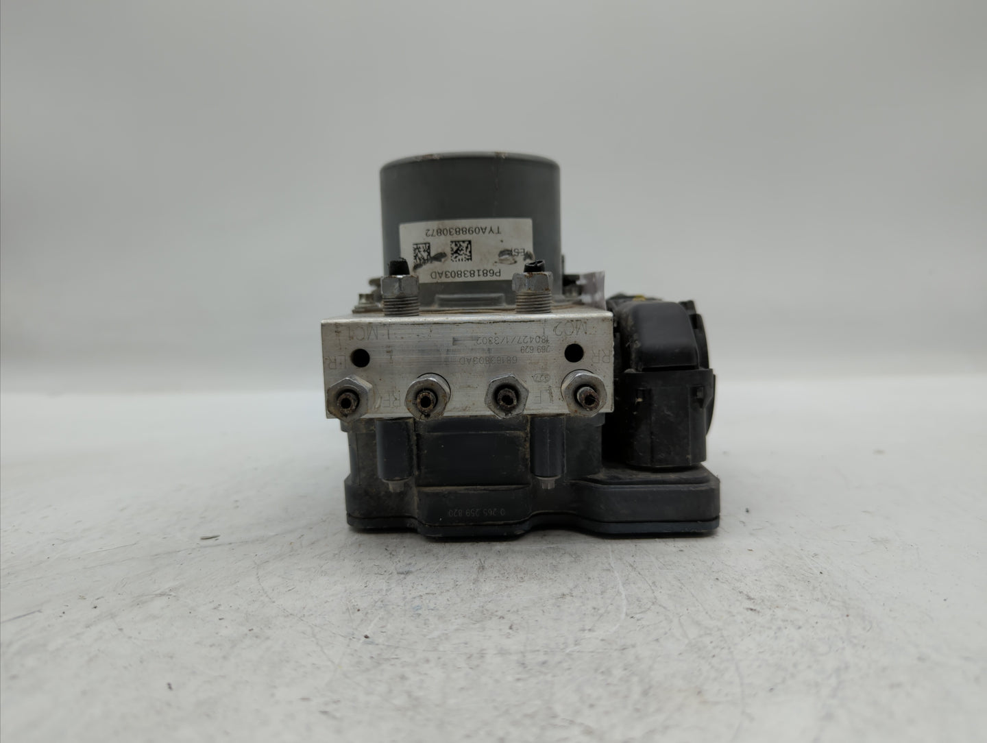 2015-2018 Dodge Grand Caravan ABS Pump Control Module Replacement P/N:P68183803AC 68183803AC Fits Fits 2015 2016 2017 2018 O