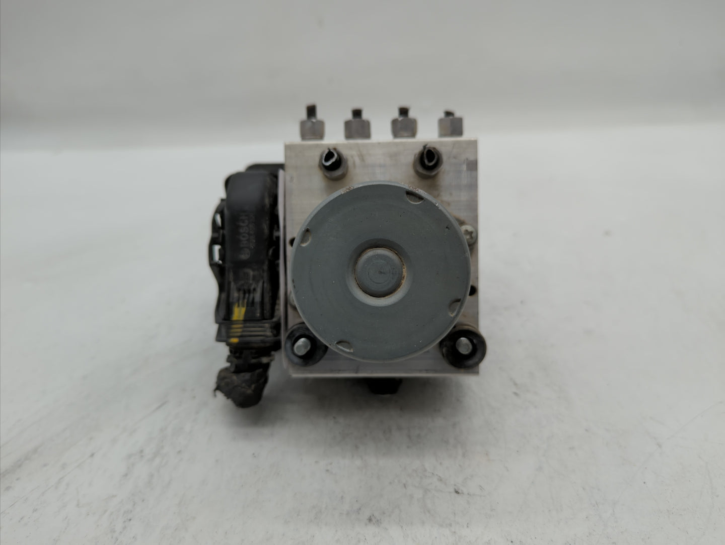 2015-2018 Dodge Grand Caravan ABS Pump Control Module Replacement P/N:P68183803AC 68183803AC Fits Fits 2015 2016 2017 2018 O