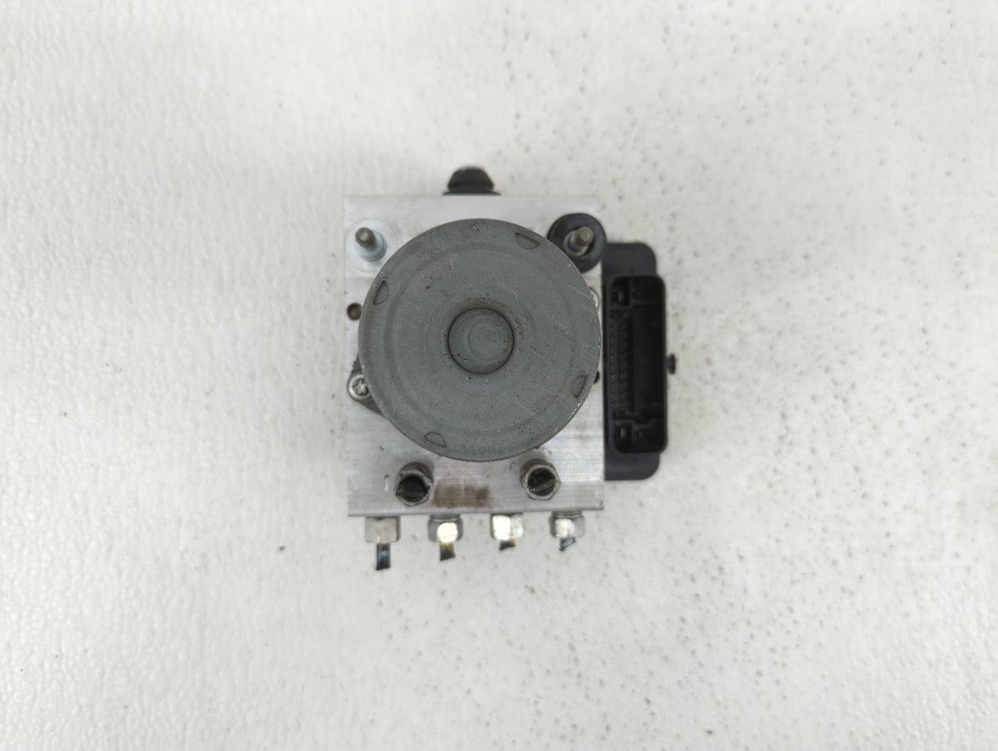 2015-2020 Dodge Grand Caravan ABS Pump Control Module Replacement P/N:68183803AC P68183803AC Fits OEM Used Auto Parts - Oemu