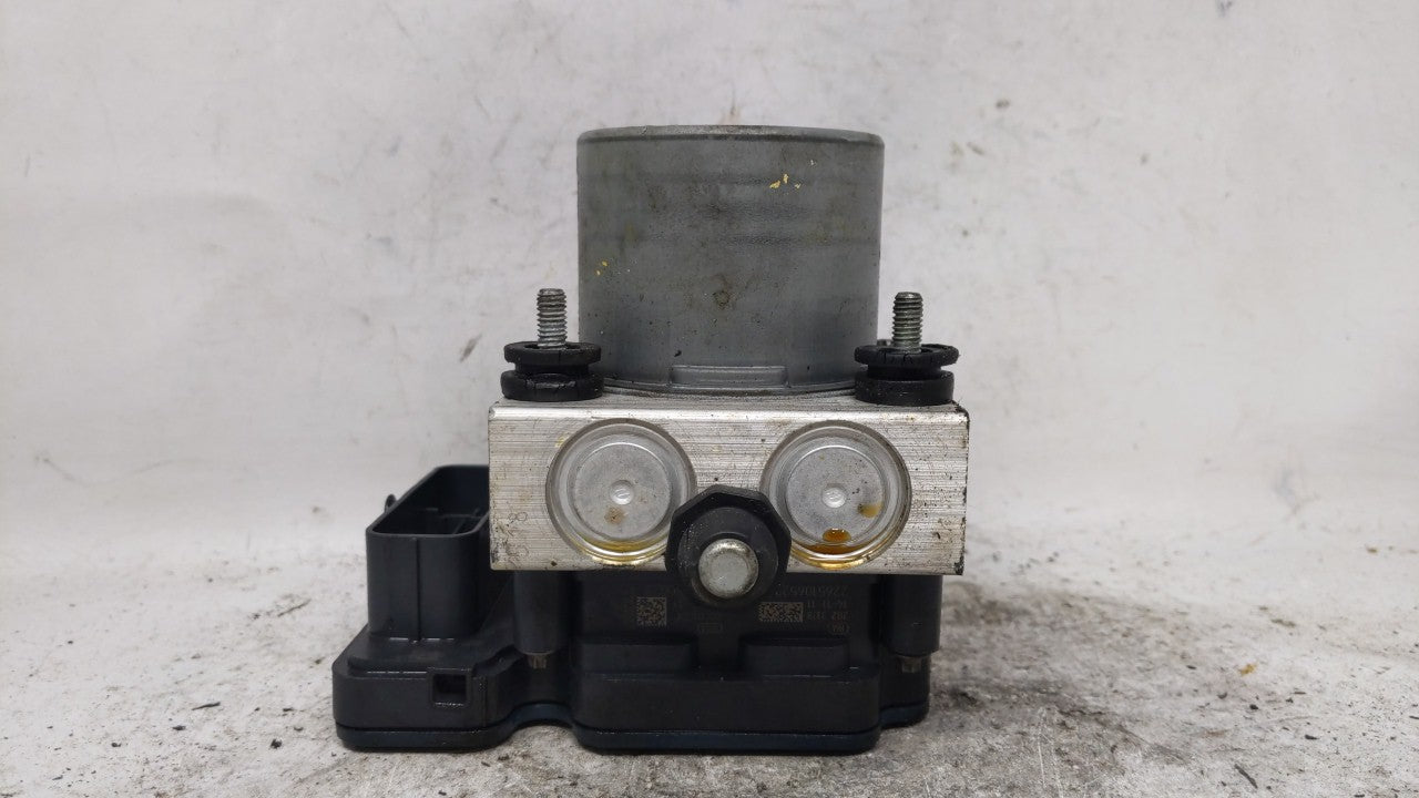 2015-2018 Dodge Grand Caravan ABS Pump Control Module Replacement P/N:P68183803AC Fits Fits 2015 2016 2017 2018 OEM Used Aut