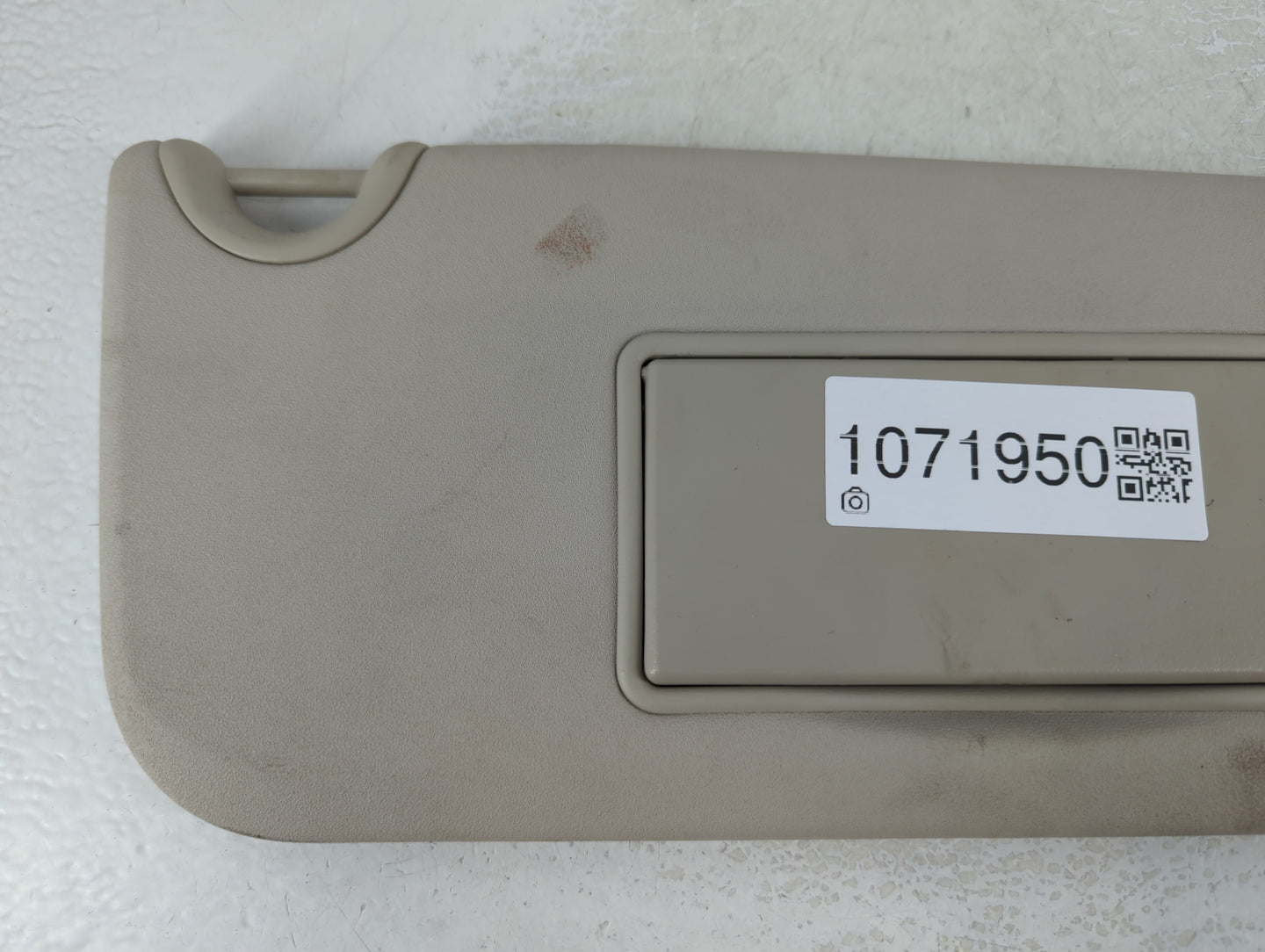 2017 Dodge Journey Sun Visor Shade Replacement Passenger Right Mirror Fits OEM Used Auto Parts - Oemusedautoparts1.com