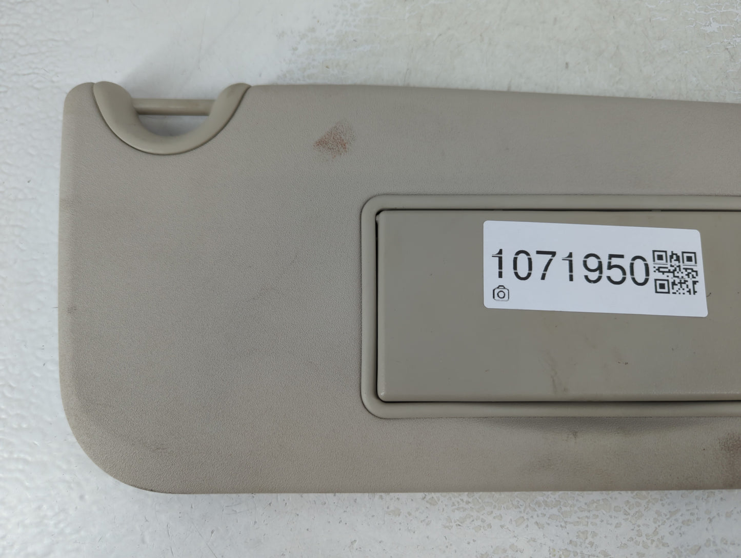 2017 Dodge Journey Sun Visor Shade Replacement Passenger Right Mirror Fits OEM Used Auto Parts - Oemusedautoparts1.com
