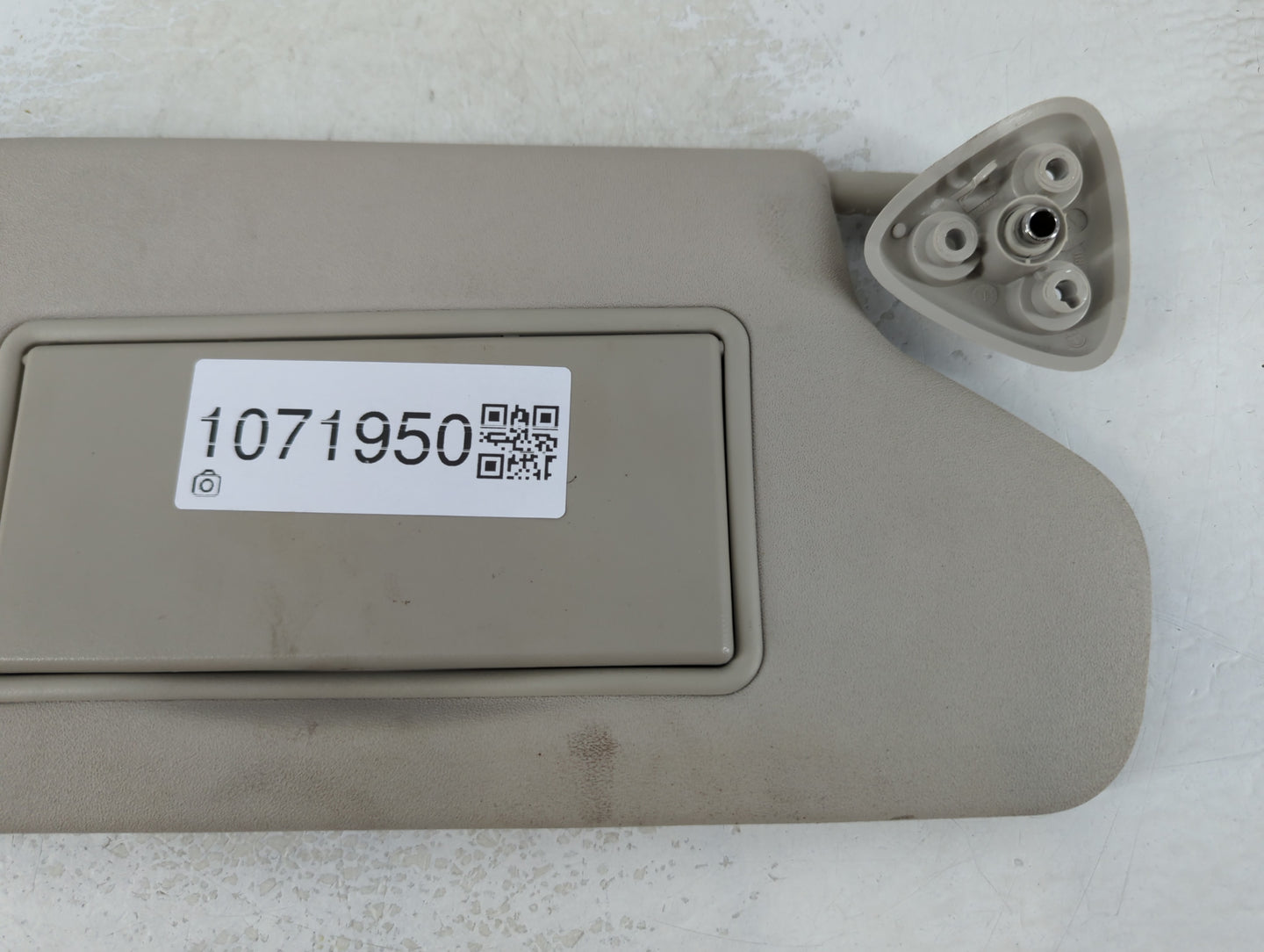 2017 Dodge Journey Sun Visor Shade Replacement Passenger Right Mirror Fits OEM Used Auto Parts - Oemusedautoparts1.com