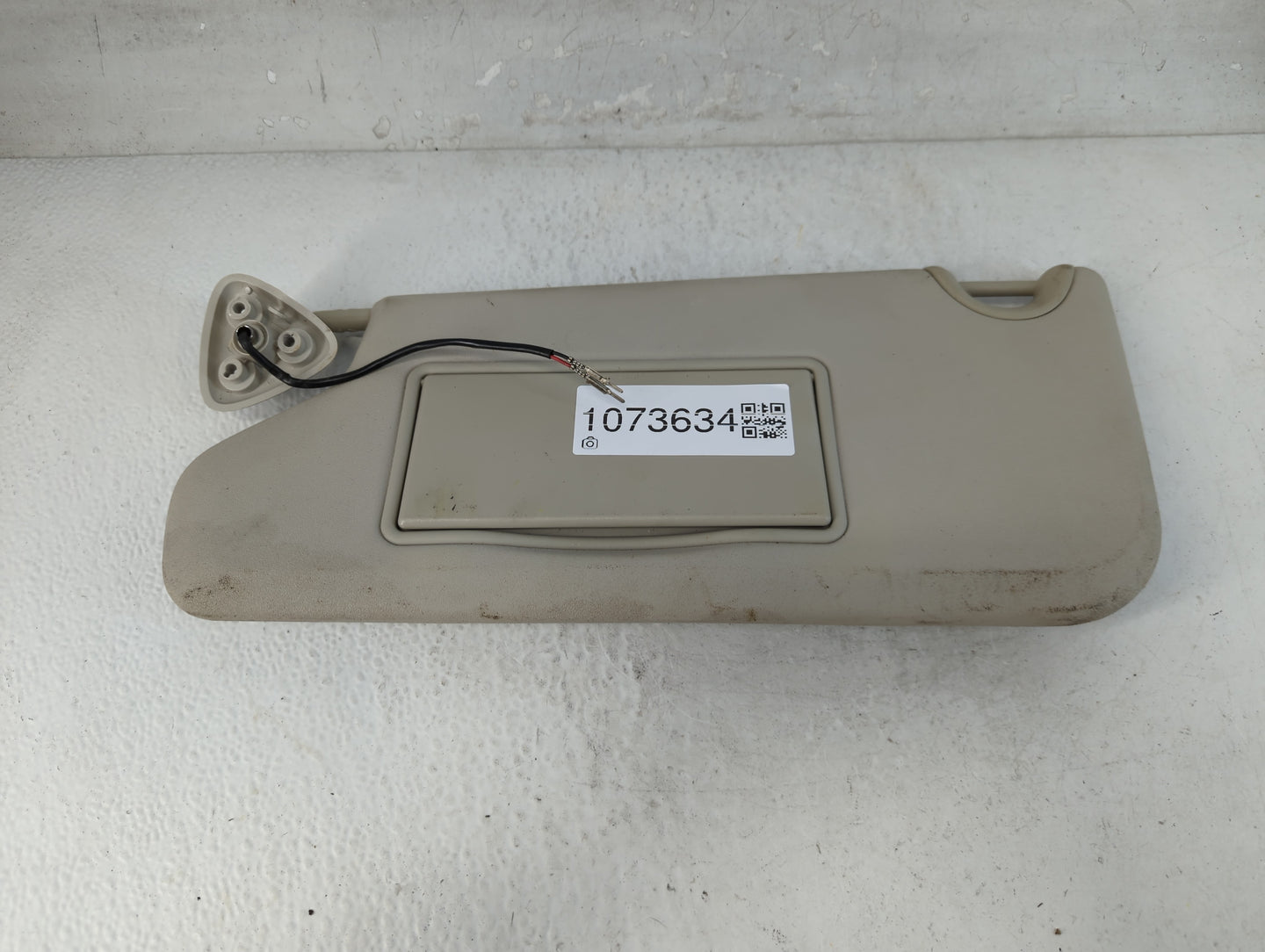 2011-2020 Dodge Journey Sun Visor Shade Replacement Passenger Right Mirror Fits OEM Used Auto Parts - Oemusedautoparts1.com