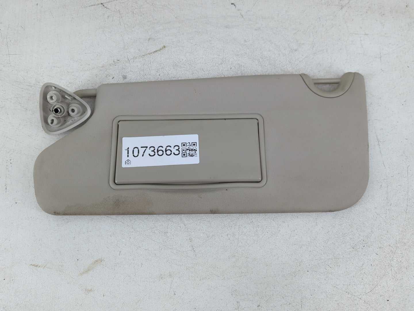 2017 Dodge Journey Sun Visor Shade Replacement Passenger Right Mirror Fits OEM Used Auto Parts - Oemusedautoparts1.com