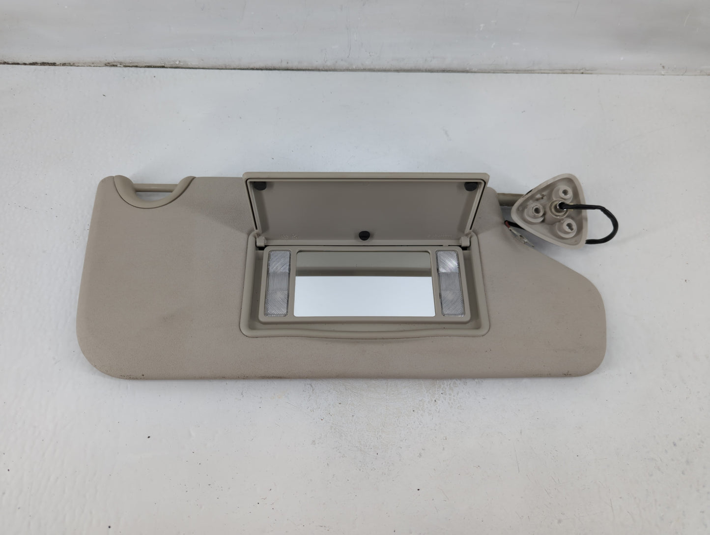 2011-2020 Dodge Journey Sun Visor Shade Replacement Passenger Right Mirror Fits OEM Used Auto Parts - Oemusedautoparts1.com